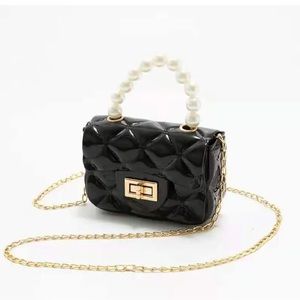 Beautiful crossbody for those who is stylish
